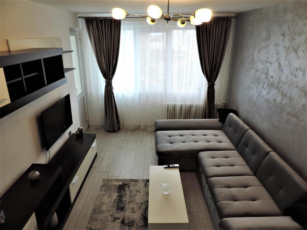 Victoriei Boulevard Private Apartment Brassó Kültér fotó